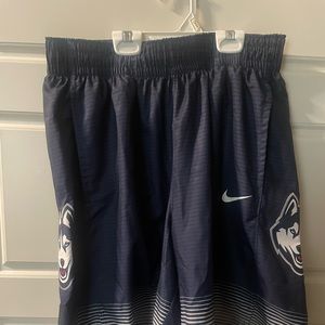 Women’s Nike UConn basketball shorts size L